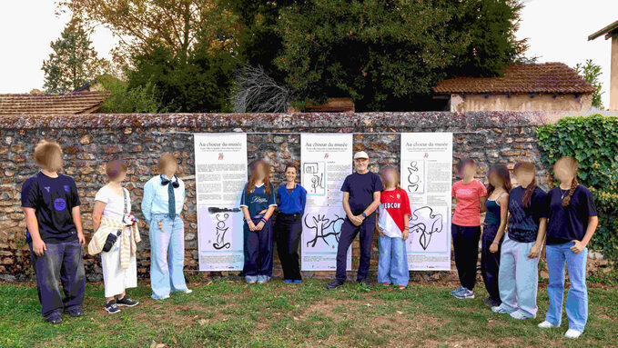 photo groupe expo.jpg